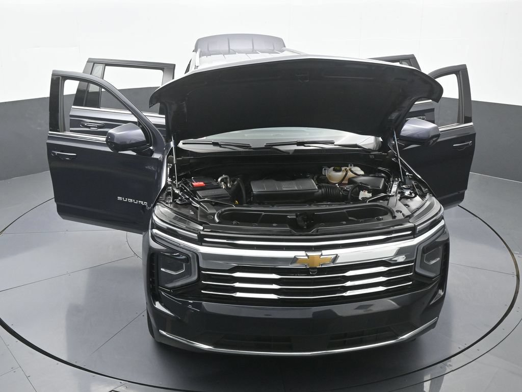 Used 2025 Chevrolet Suburban LT RWD image 85