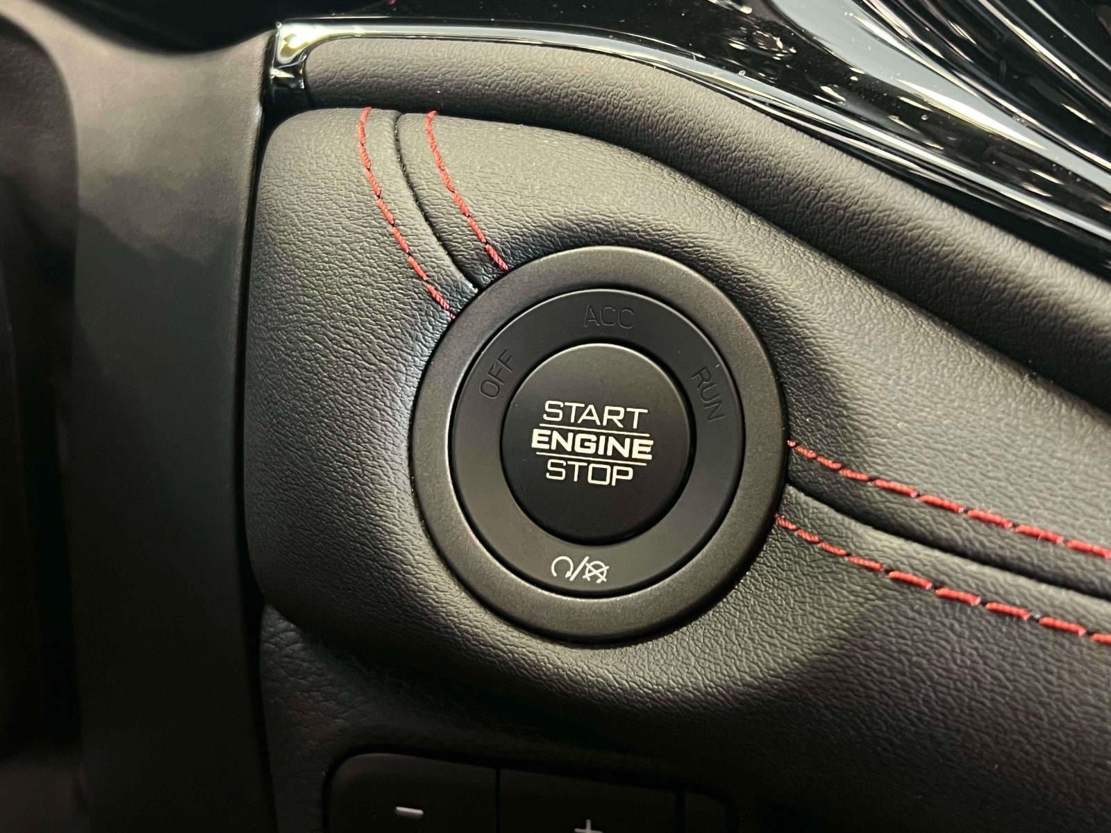 Used 2025 Dodge Durango GT AWD/4WD image 13