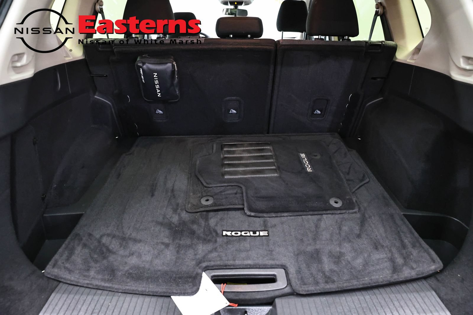 Used 2023 Nissan Rogue SV AWD/4WD image 9