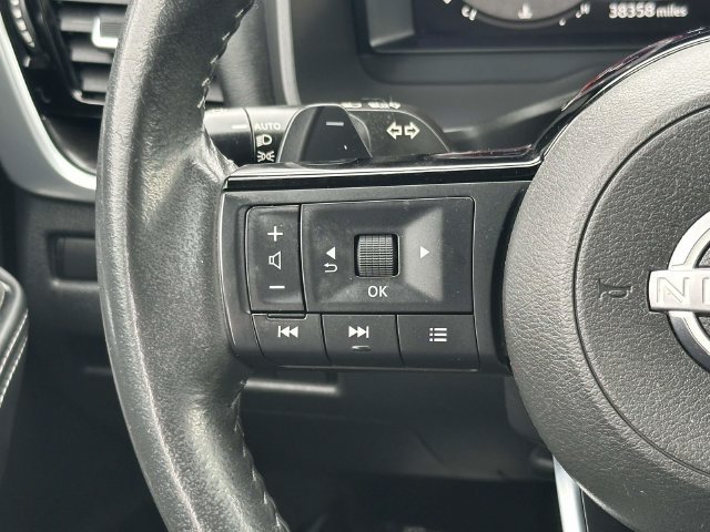 Used 2023 Nissan Rogue Platinum AWD/4WD image 25