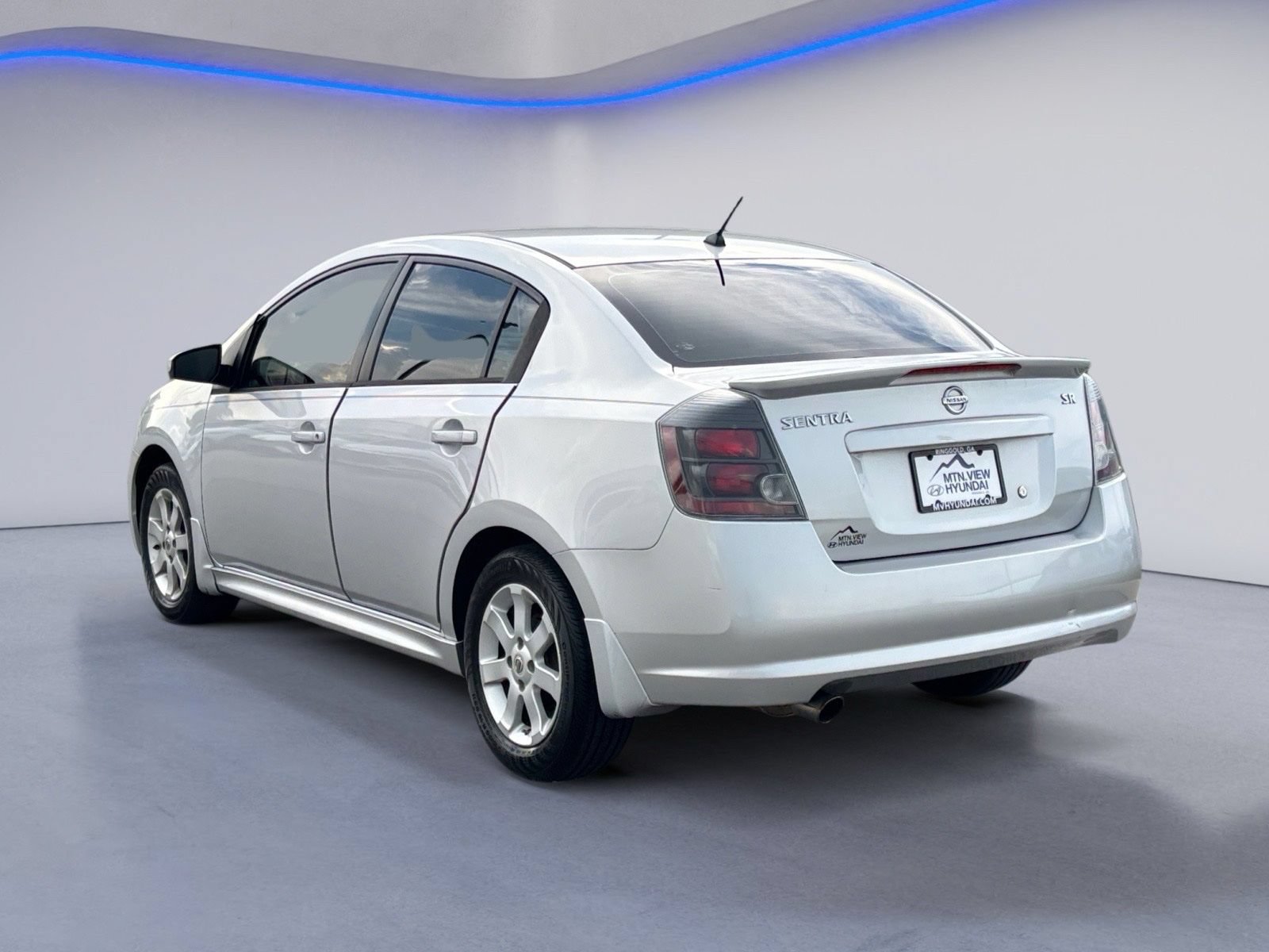Used 2012 Nissan Sentra 2.0 SR FWD image 6