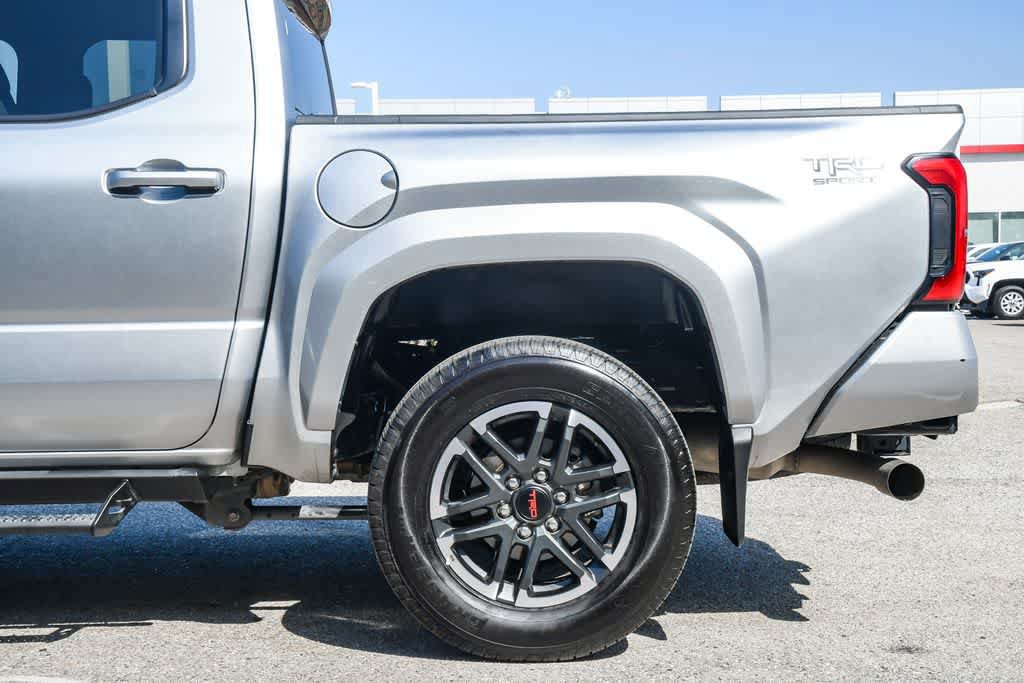 Used 2025 Toyota Tacoma TRD Sport AWD/4WD image 11
