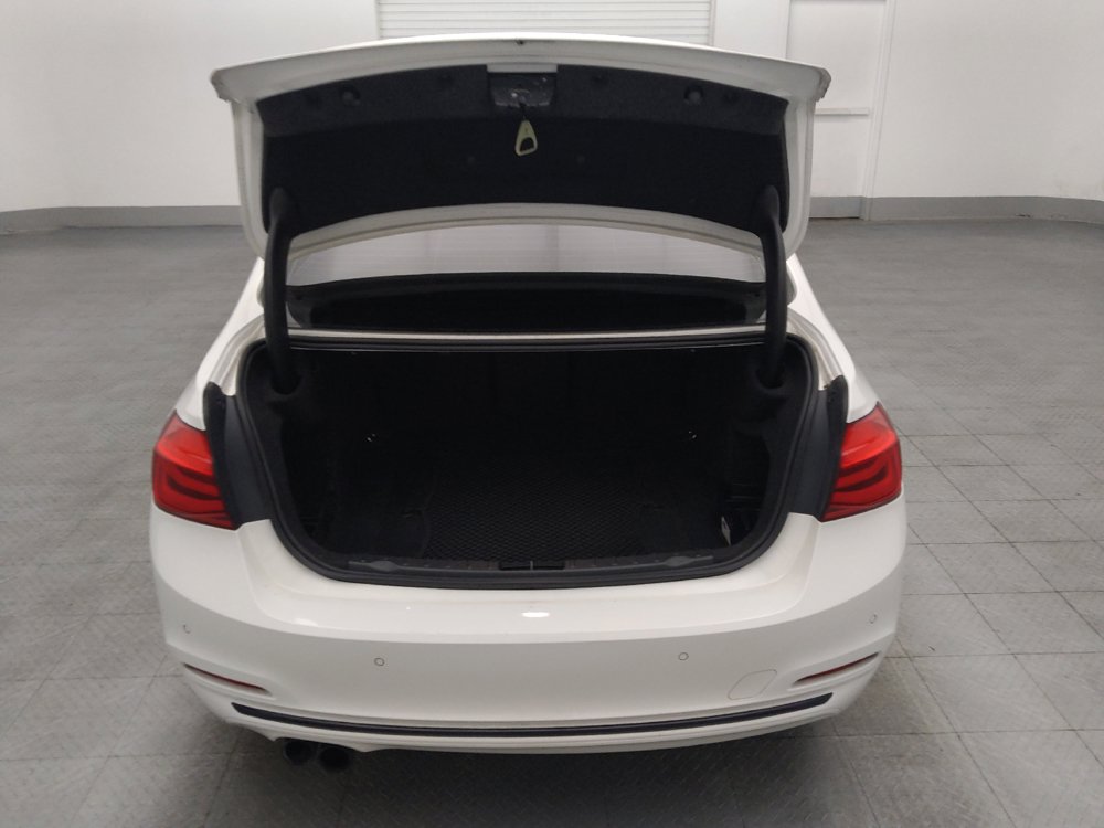 Used 2017 BMW 330i Sedan w/ Driver Assistance Package RWD image 29