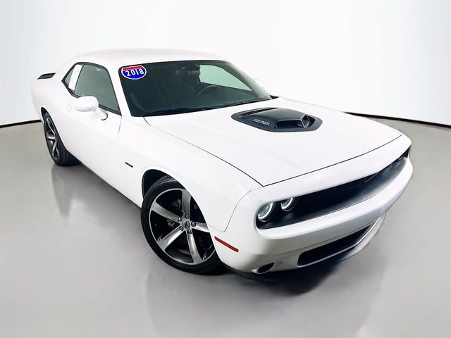 Used 2018 Dodge Challenger R/T image 2