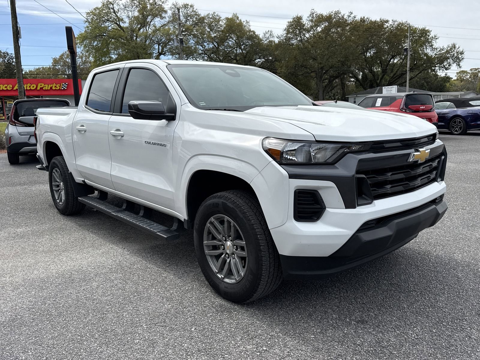 Used 2024 Chevrolet Colorado LT image 7