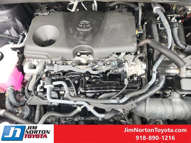 Used 2025 Toyota Sienna XLE image 33