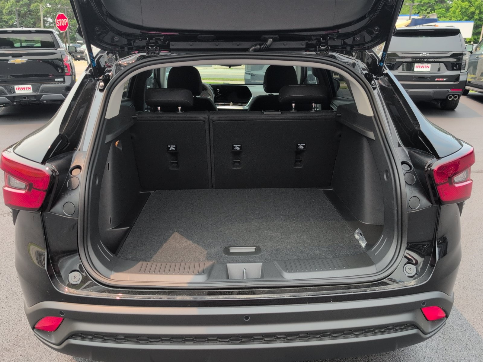 New 2026 Chevrolet Trax LS w/ LS Convenience Package FWD image 25