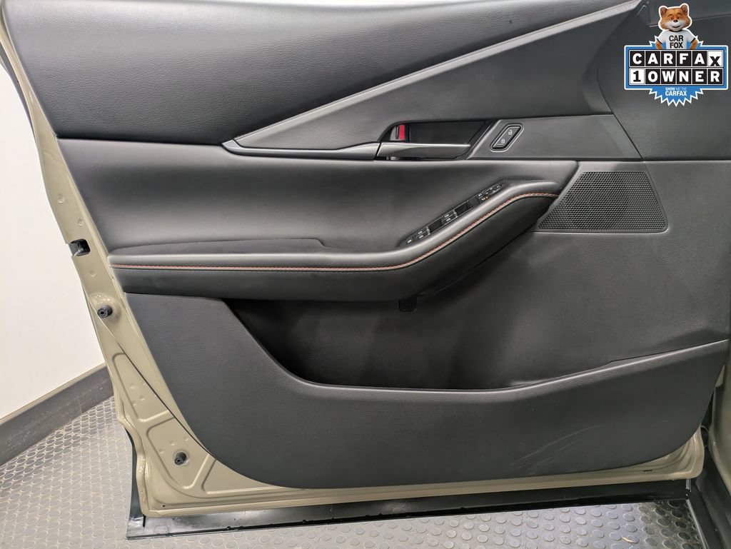 Certified 2025 MAZDA CX-30 Carbon AWD/4WD image 8