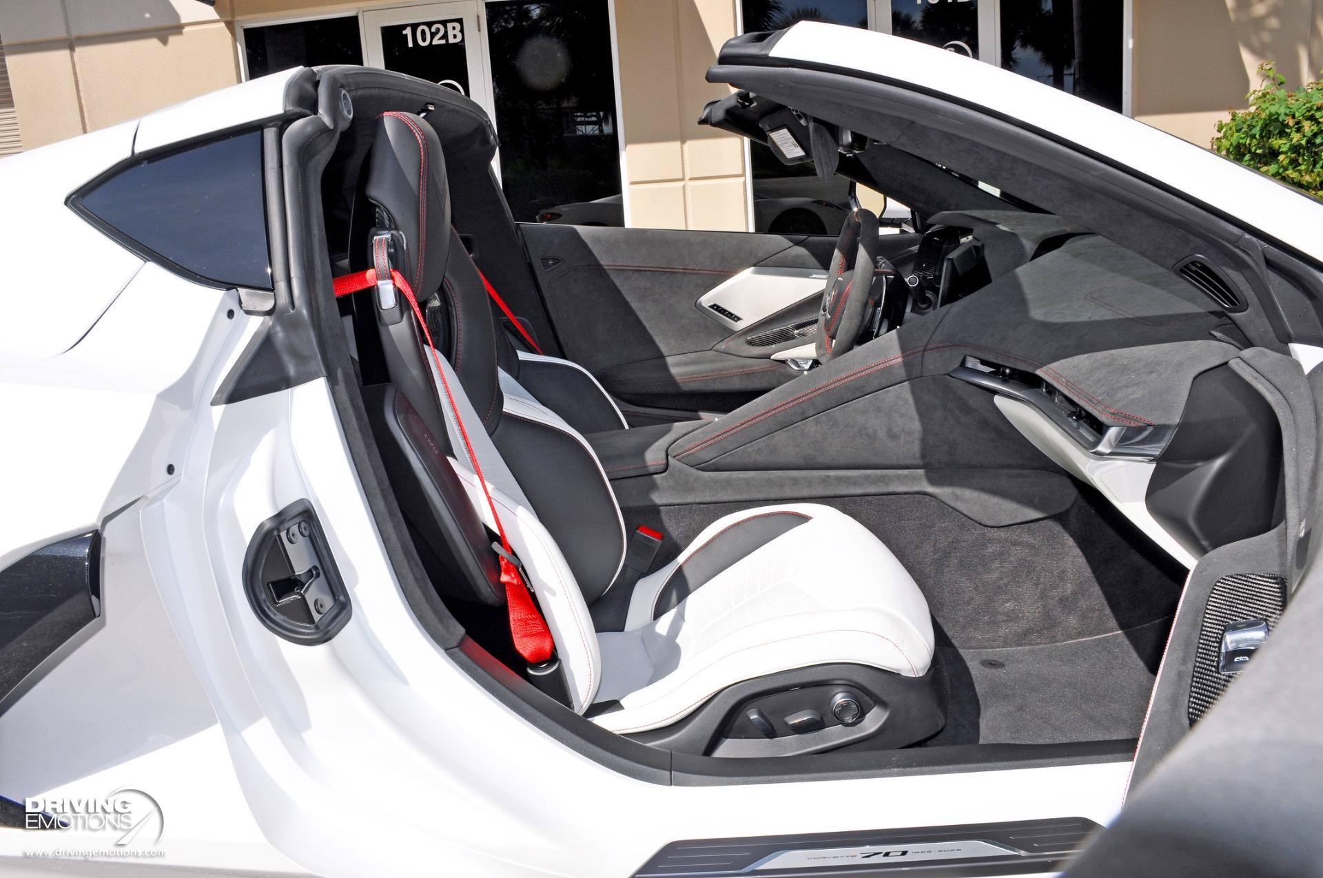 Used 2023 Chevrolet Corvette Stingray Premium Cpe w/ Z51 Performance Package RWD image 17