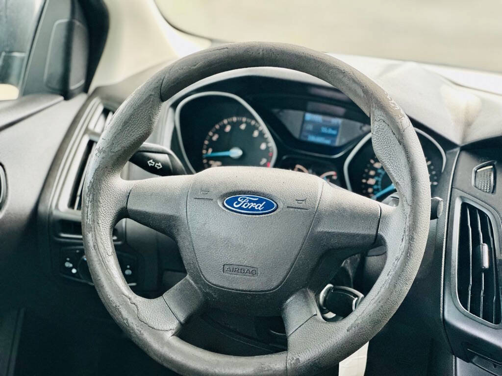 Used 2012 Ford Focus S FWD image 9