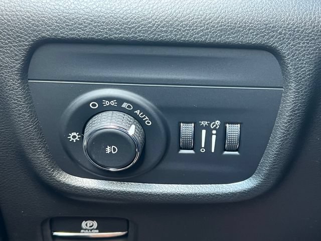 New 2026 Jeep Grand Cherokee L Limited w/ Limited Altitude Package AWD/4WD image 19
