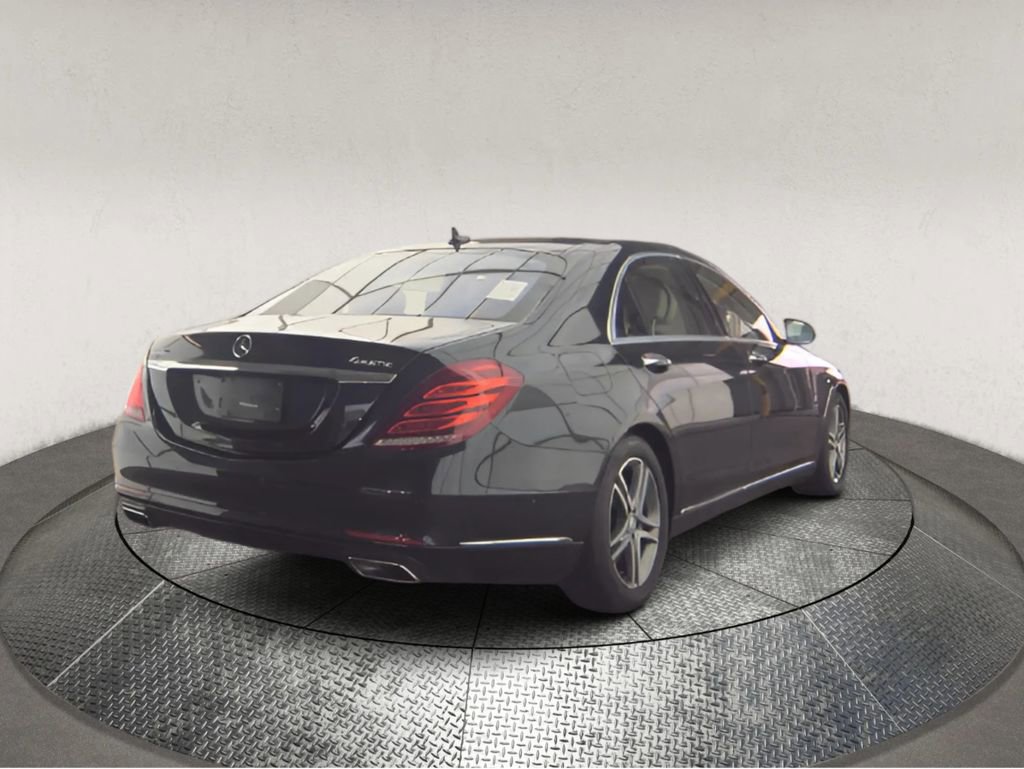 Used 2016 Mercedes-Benz S 550 4MATIC Sedan image 2