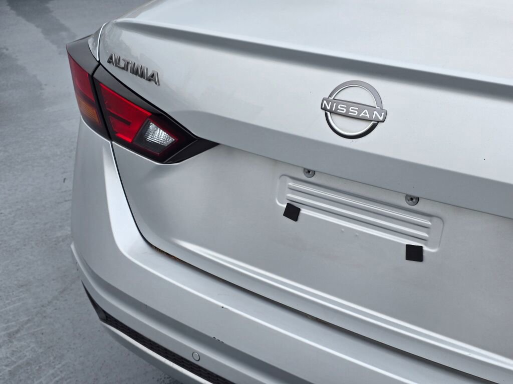 Used 2024 Nissan Altima 2.5 SV image 16