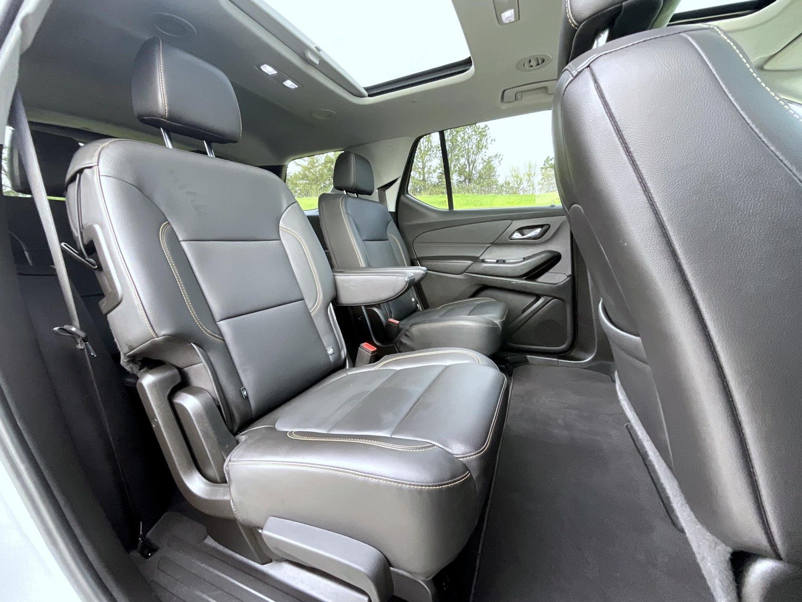 Used 2021 Chevrolet Traverse Premier AWD/4WD image 22