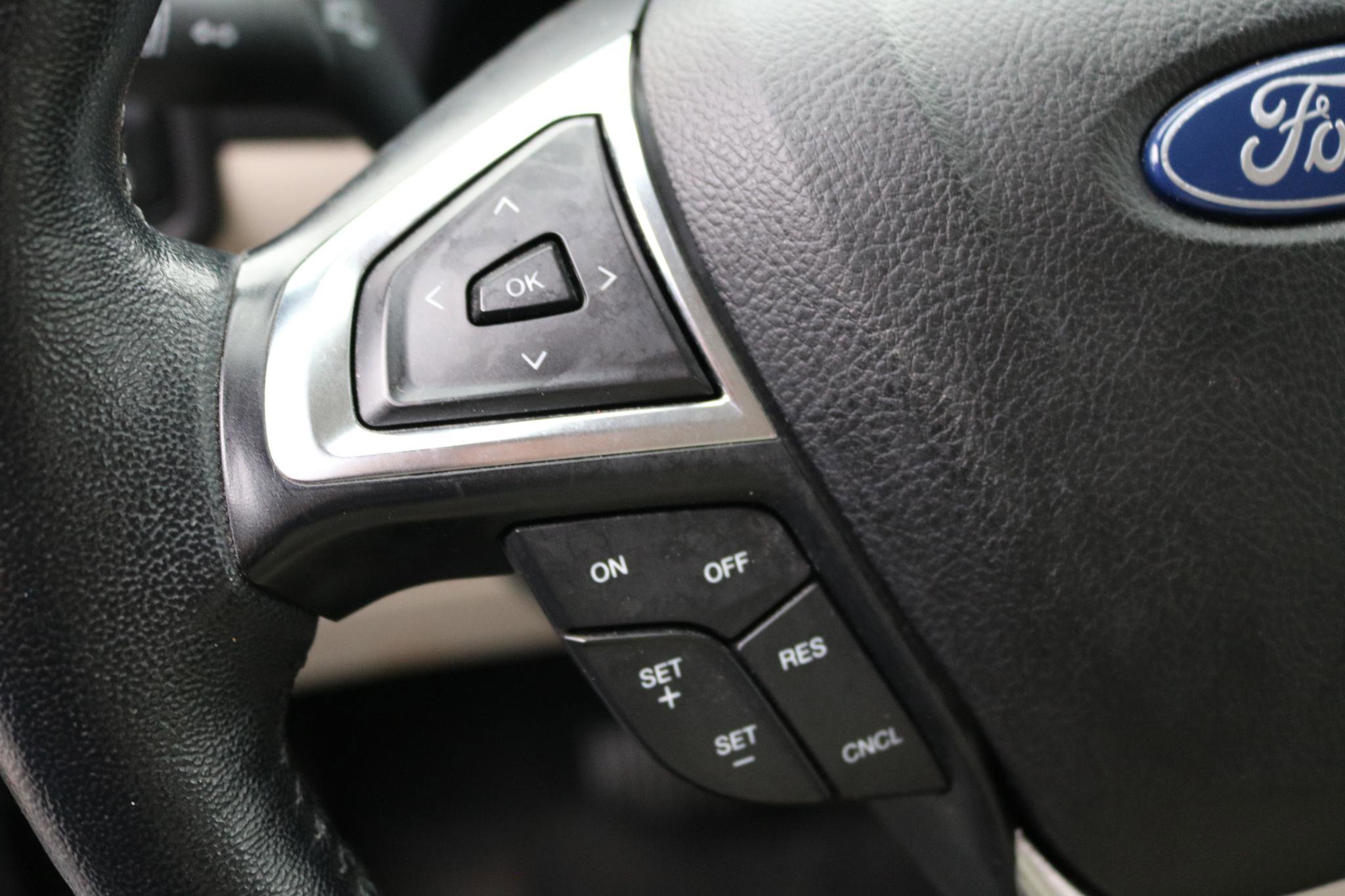 Used 2022 Ford Edge Titanium AWD/4WD image 20