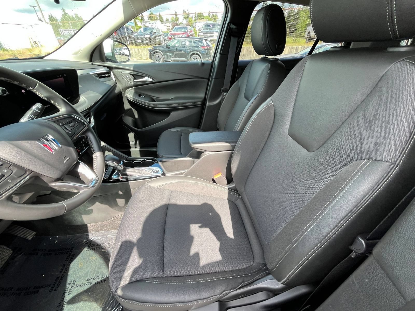 Used 2025 Buick Encore GX Preferred FWD image 27