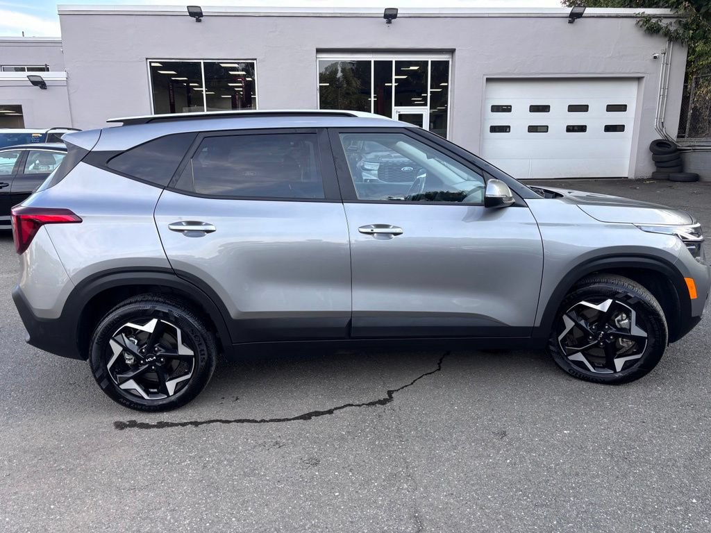 Used 2025 Kia Seltos S AWD/4WD image 9