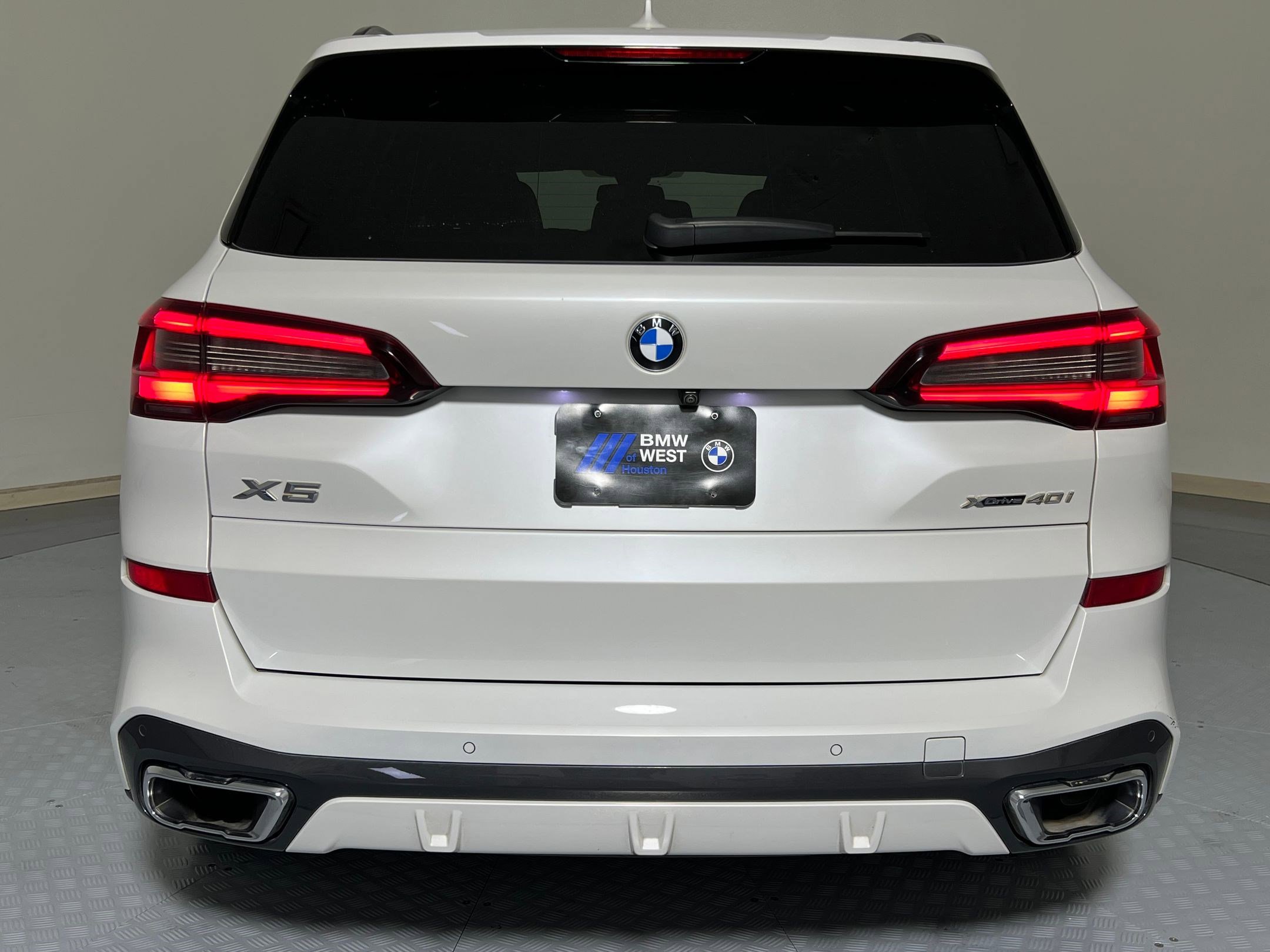 Used 2022 BMW X5 xDrive40i w/ M Sport Package image 9