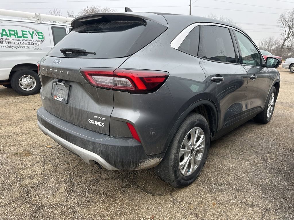 Used 2023 Ford Escape Active image 9