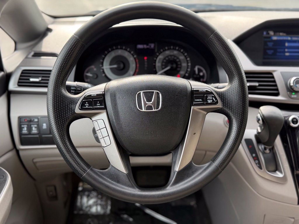 Used 2016 Honda Odyssey SE image 31