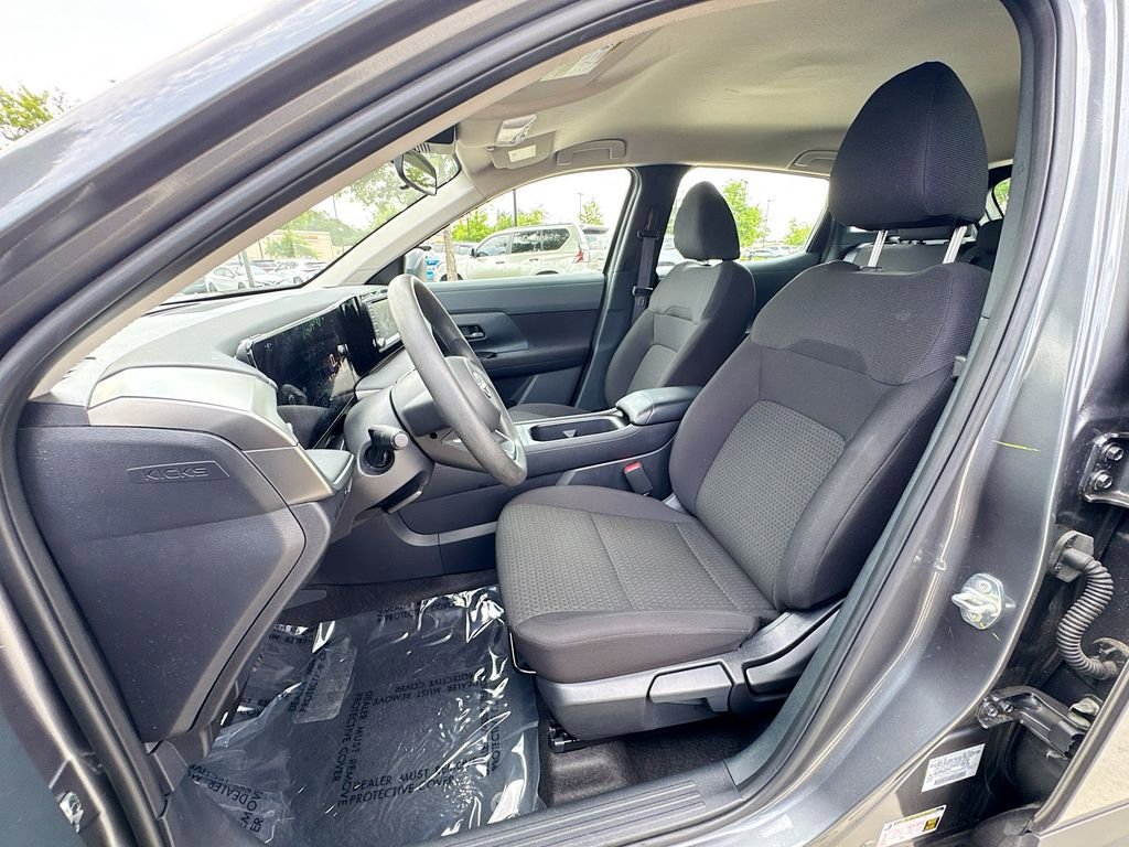 Used 2025 Nissan Kicks S FWD image 19