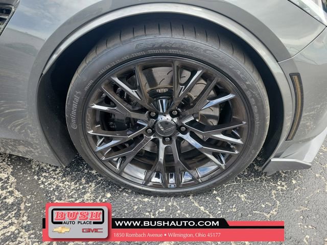 Used 2016 Chevrolet Corvette Z06 w/ 3LZ Preferred Equipment Group image 6