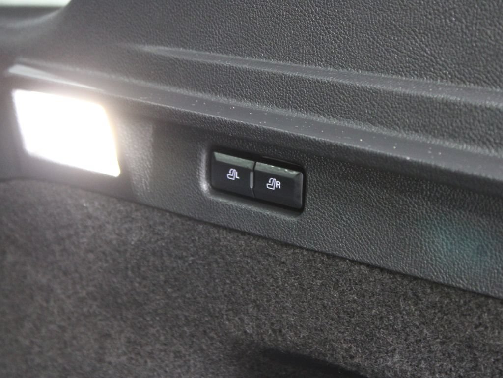 Used 2022 Lincoln Corsair Reserve w/ Equipment Group 201A AWD/4WD image 49
