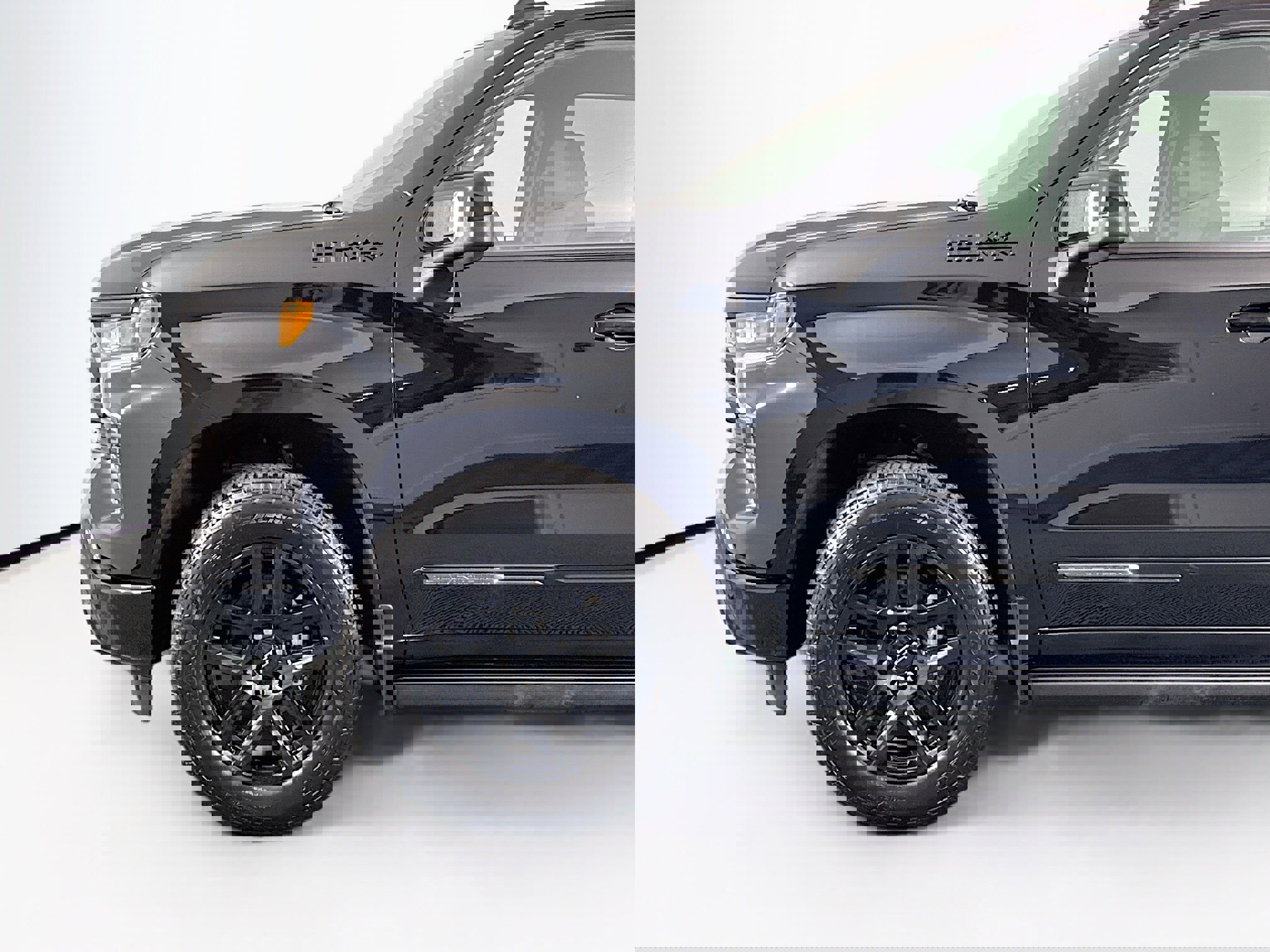 Used 2025 Chevrolet Silverado 1500 High Country w/ Midnight Edition image 40