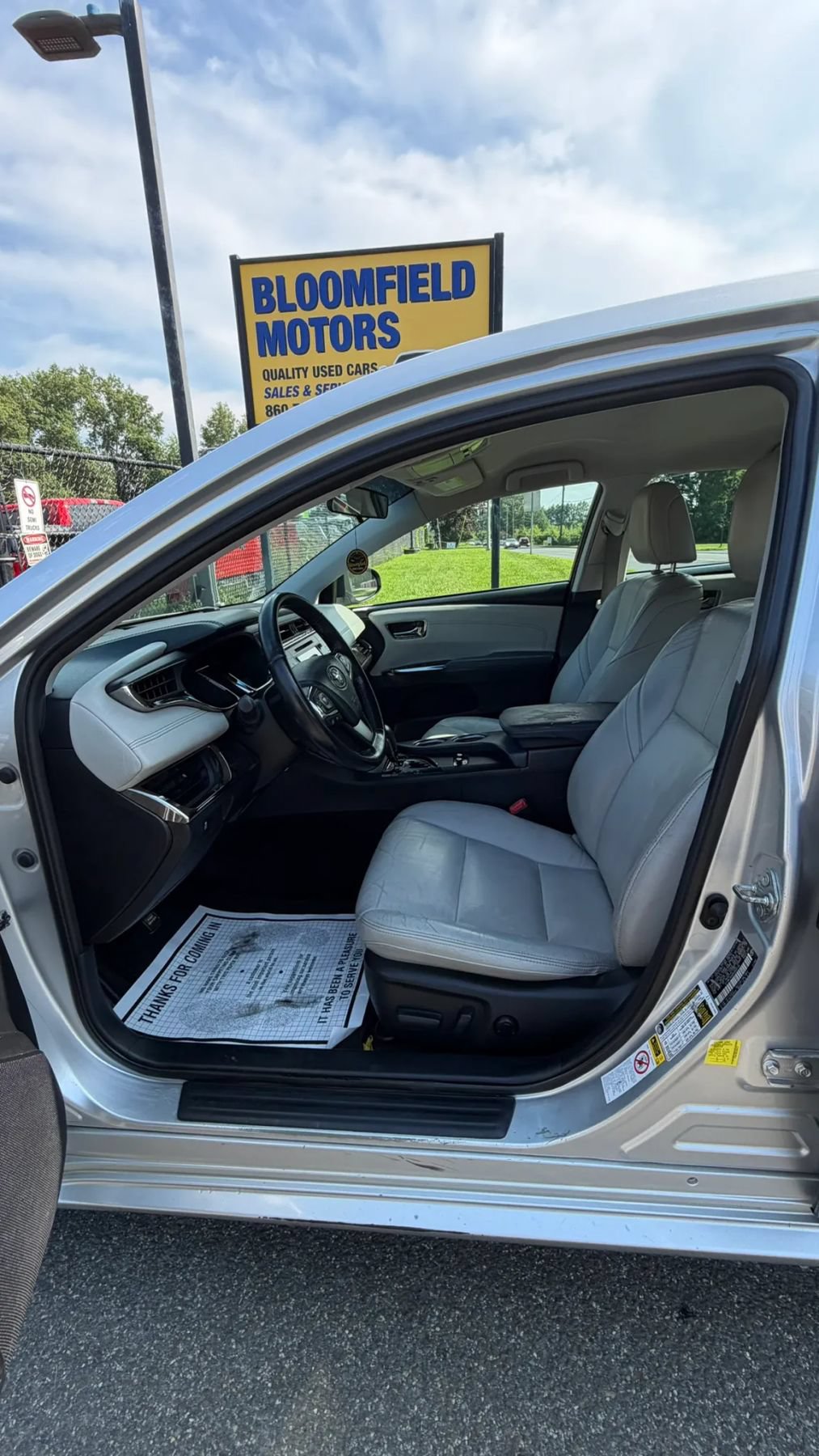 Used 2013 Toyota Avalon XLE FWD image 9