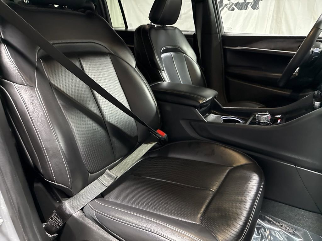 Used 2024 Jeep Grand Cherokee L Limited w/ Luxury Tech Group II image 10