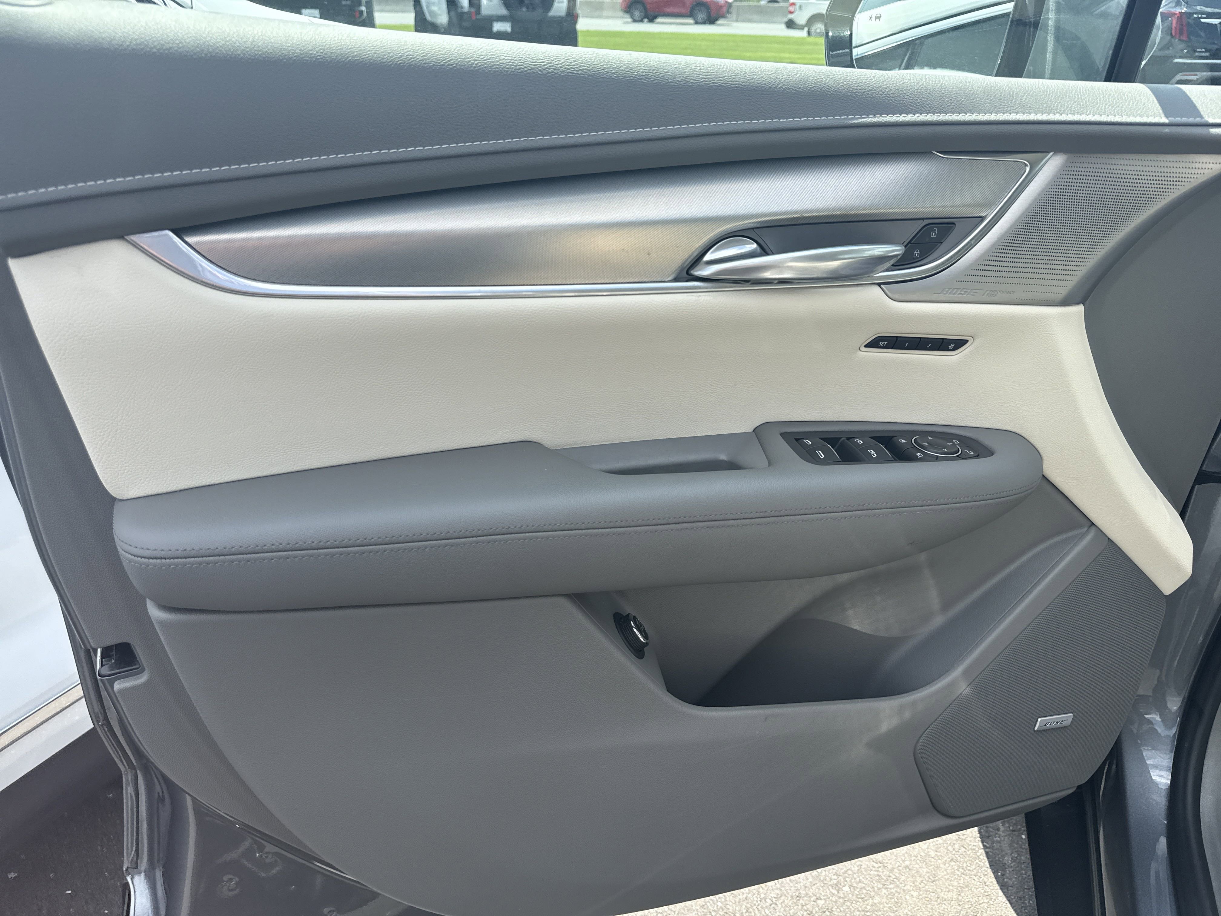 Used 2021 Cadillac XT5 Premium Luxury w/ LPO, Premium Carpet Package image 10