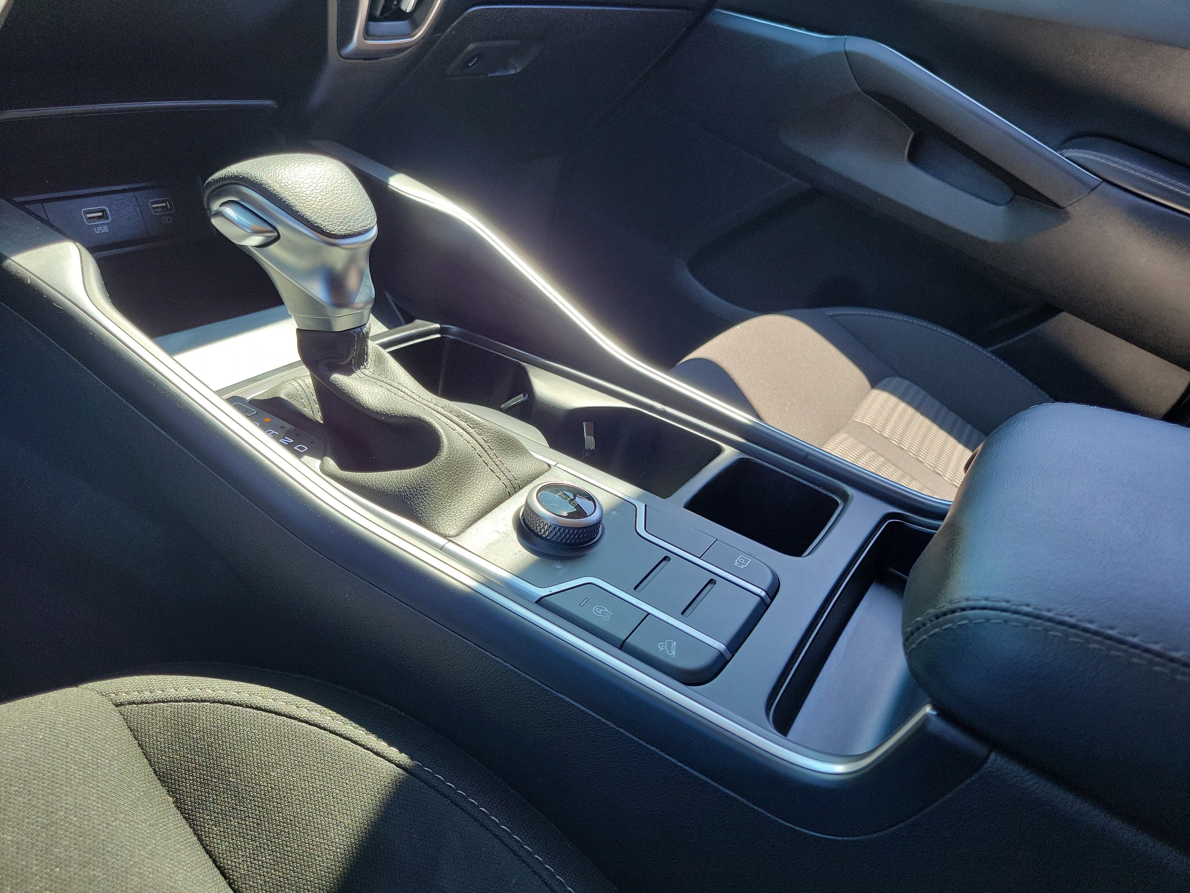 Used 2023 Kia Sorento LX image 29