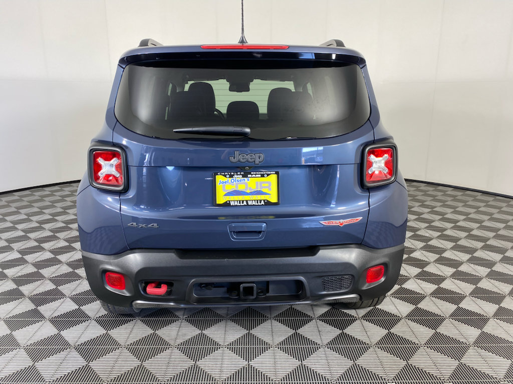 Used 2021 Jeep Renegade Trailhawk w/ Trailer Tow Group AWD/4WD image 8