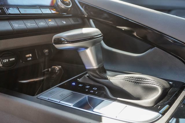Certified 2025 Hyundai Elantra SEL FWD image 21