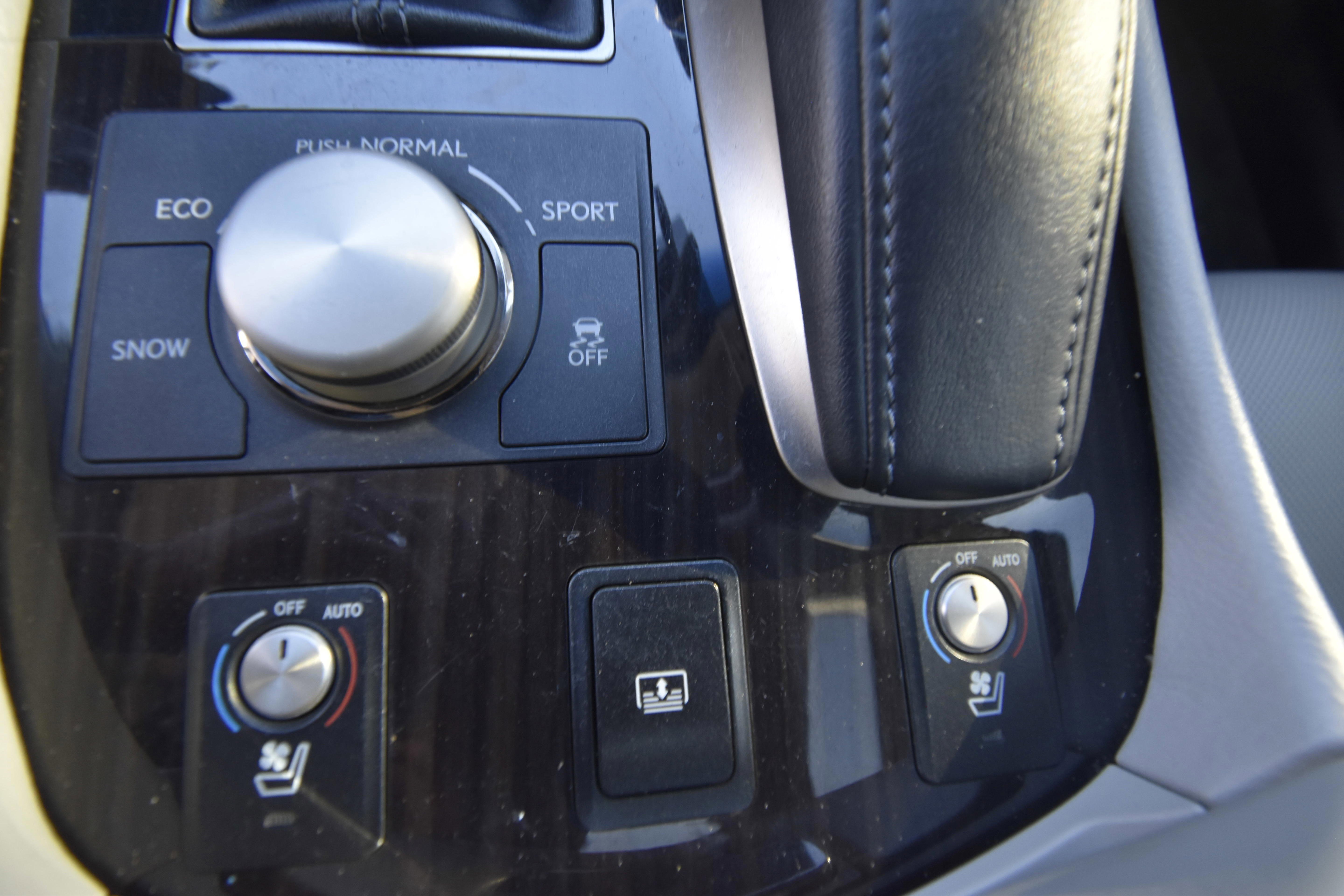 Used 2013 Lexus LS 460 w/ Comfort Pkg image 13