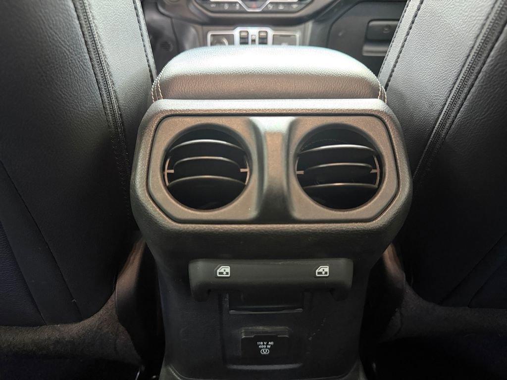 Used 2020 Jeep Gladiator Overland w/ Uconnect 4C Nav & Sound Group AWD/4WD image 27