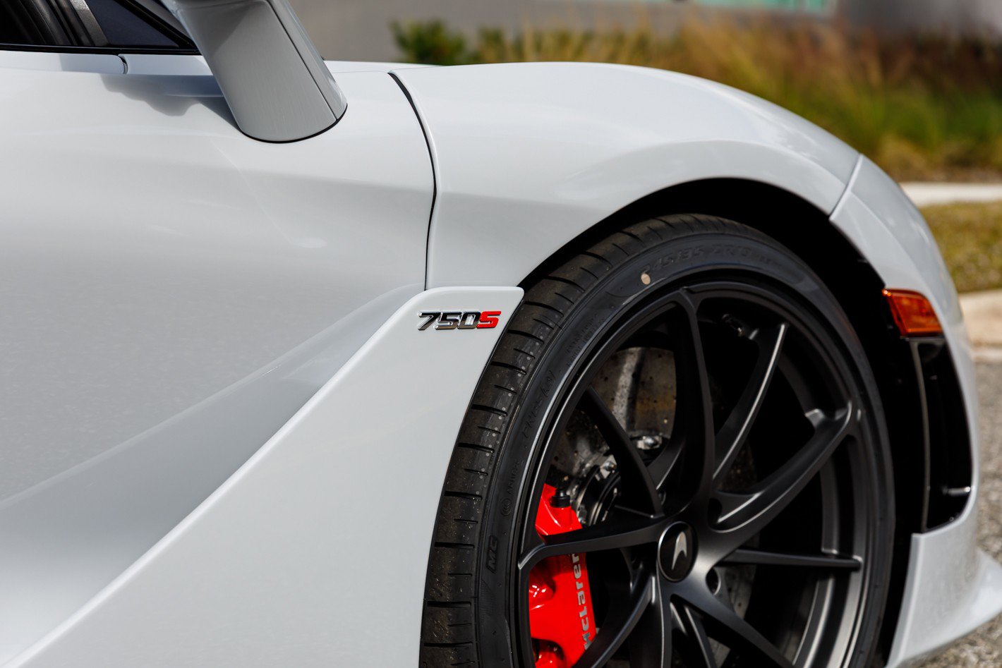 Used 2026 McLaren 750S Spider RWD image 9