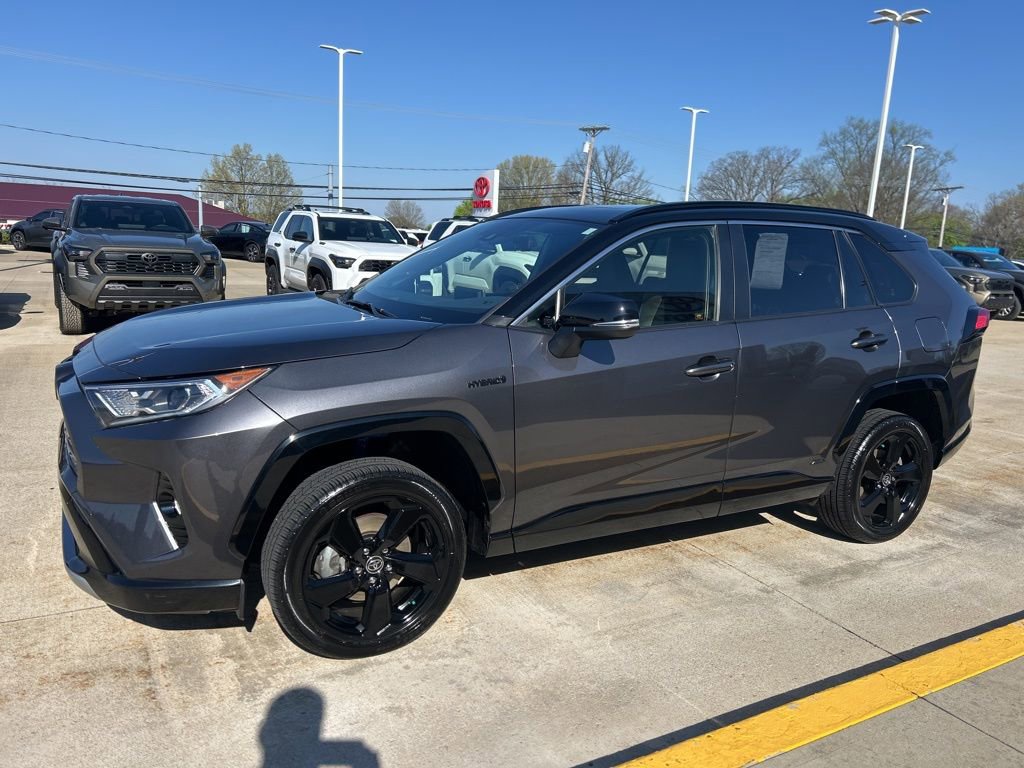 Used 2020 Toyota RAV4 XSE w/ XSE Grade Weather Package AWD/4WD image 4