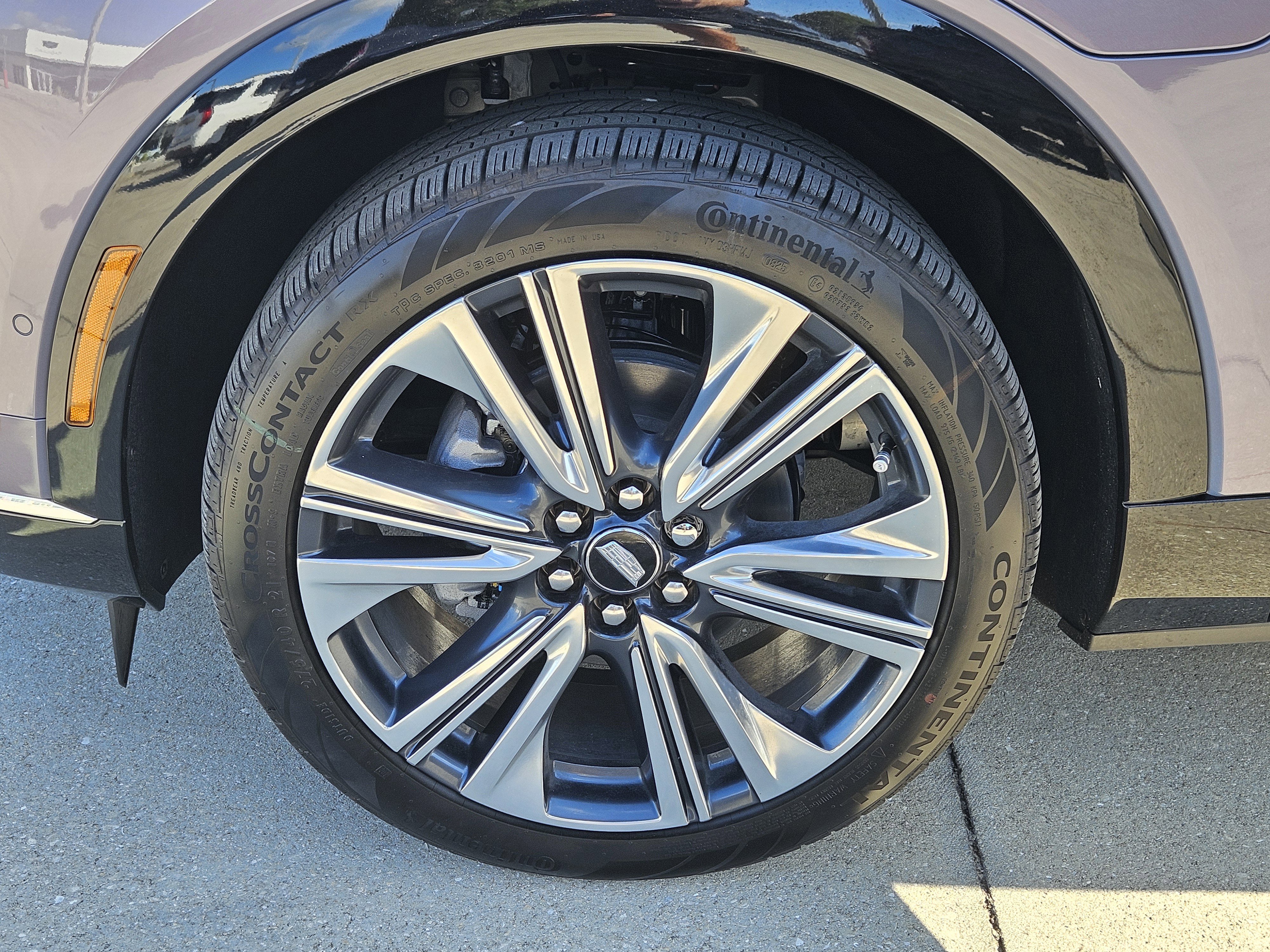 New 2025 Cadillac Optiq Luxury 2 w/ LPO, Floor Liner Package image 36