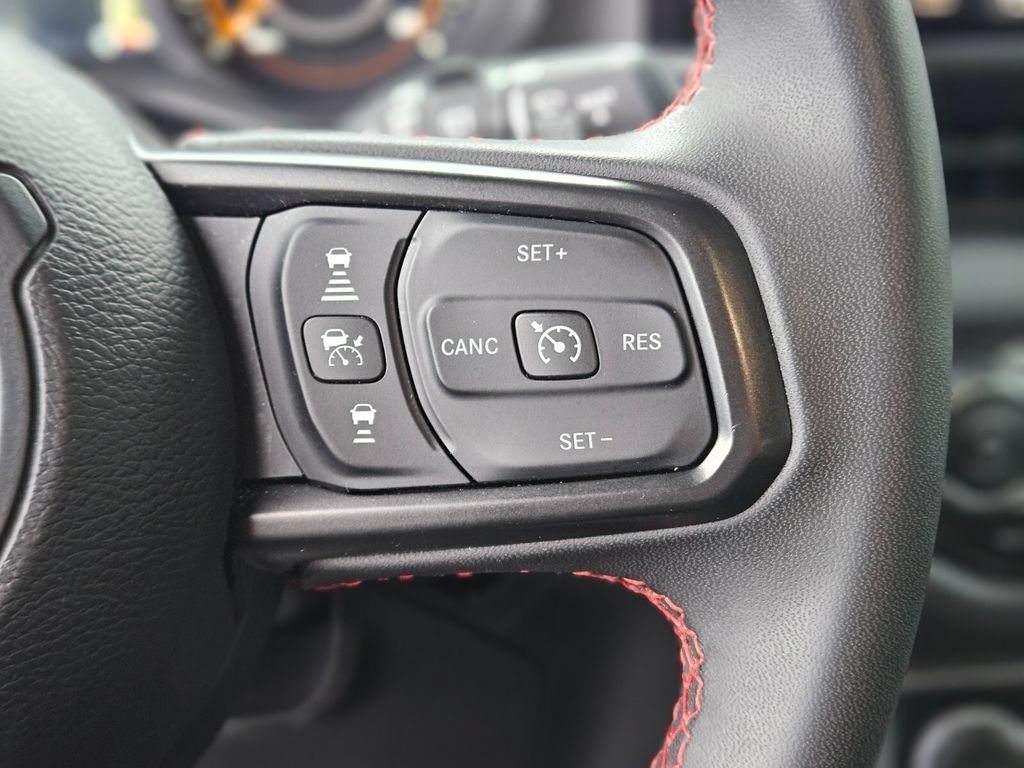Used 2025 Jeep Wrangler Unlimited Rubicon AWD/4WD image 29