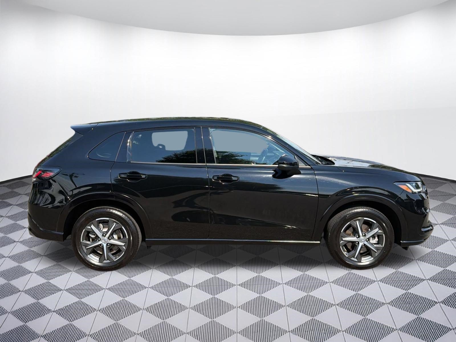 Used 2025 Honda HR-V EX-L image 7