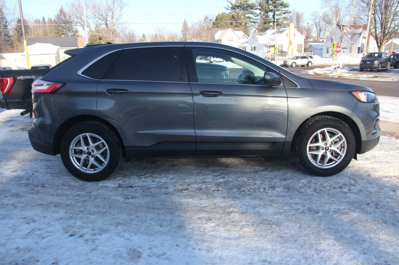 Used 2023 Ford Edge SEL image 2