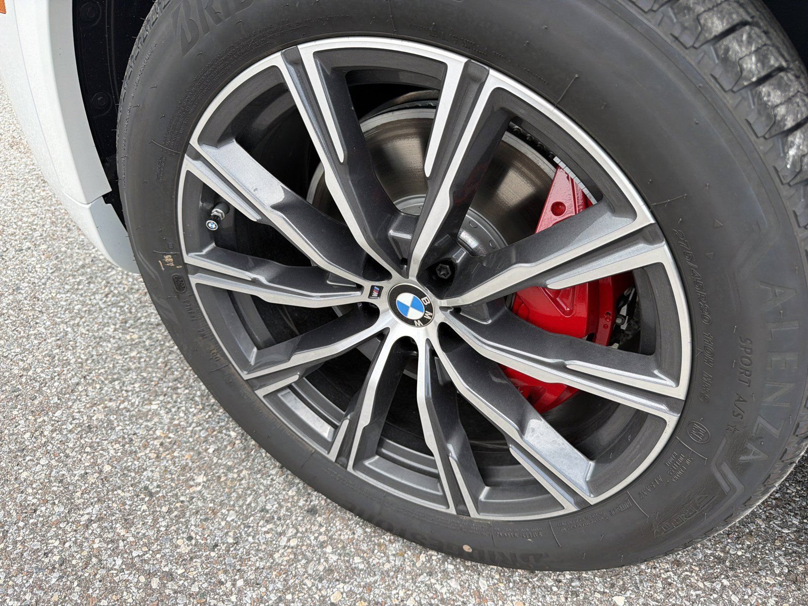New 2027 BMW X6 xDrive40i w/ Premium Package AWD/4WD image 10