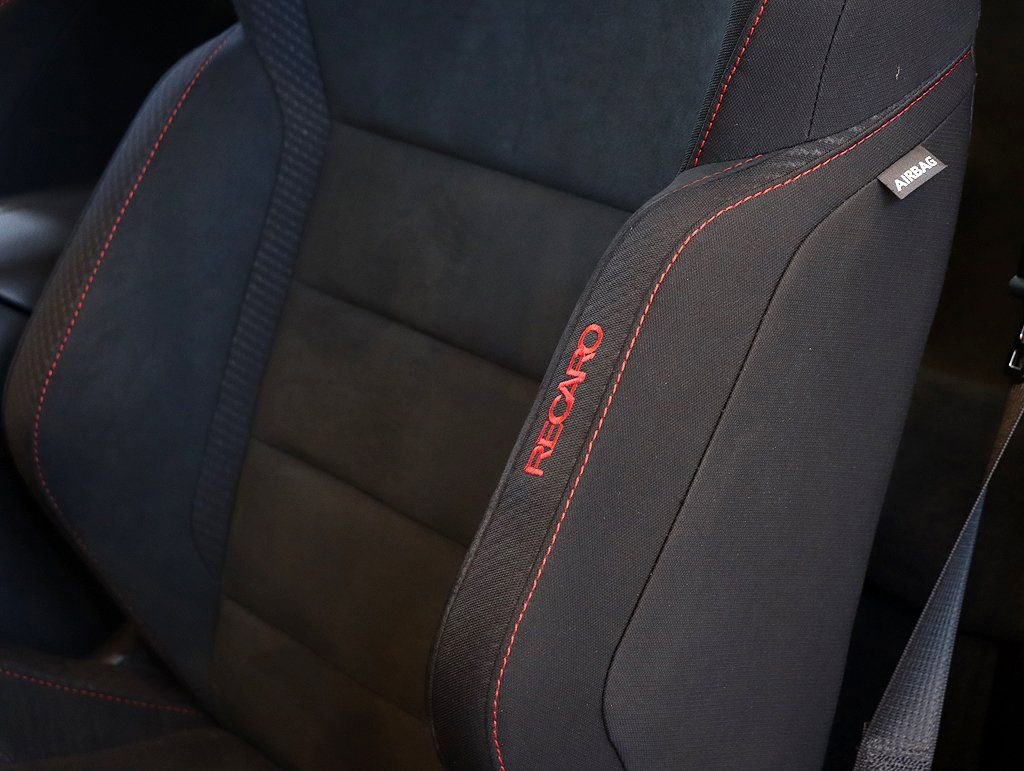 Used 2017 Ford Mustang Shelby GT350R w/ GT350R Equipment Group 920A image 33