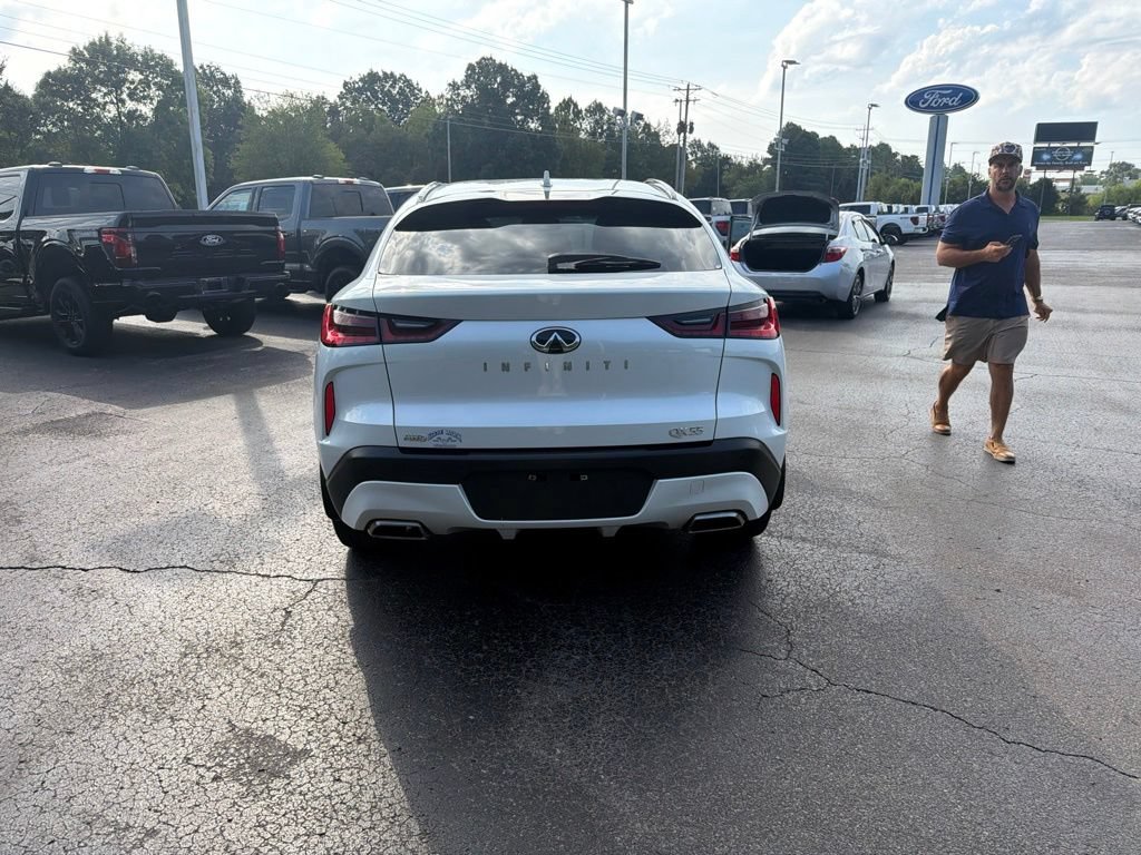 Used 2023 INFINITI QX55 Essential AWD/4WD image 4