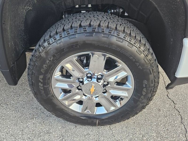 New 2026 Chevrolet Silverado 2500 High Country w/ Technology Package image 15