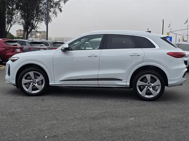 Used 2025 Audi Q5 Premium Plus w/ Premium Plus image 35