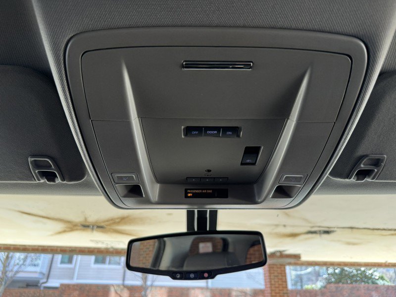 Used 2015 GMC Sierra 1500 SLE w/ SLE Value Package image 28