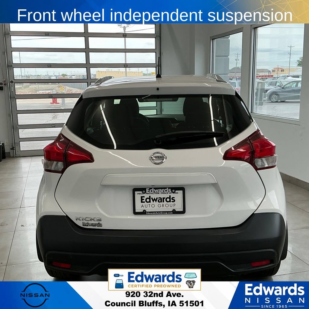 Used 2018 Nissan Kicks S FWD image 8