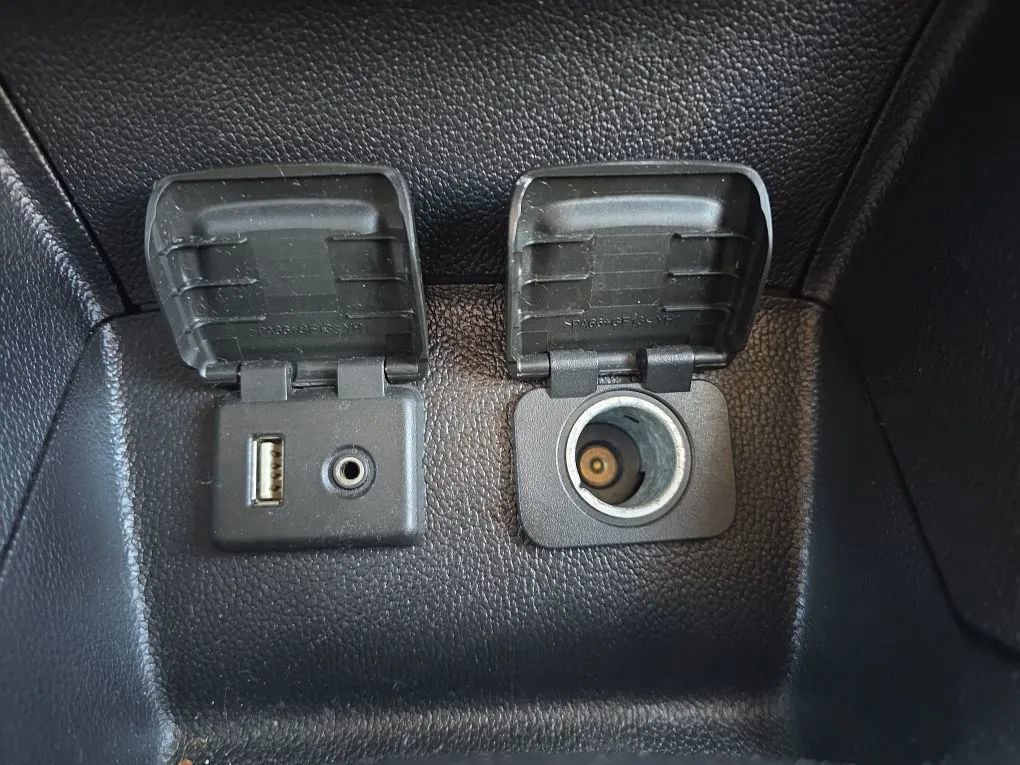 Used 2017 Chevrolet Cruze LS FWD image 27